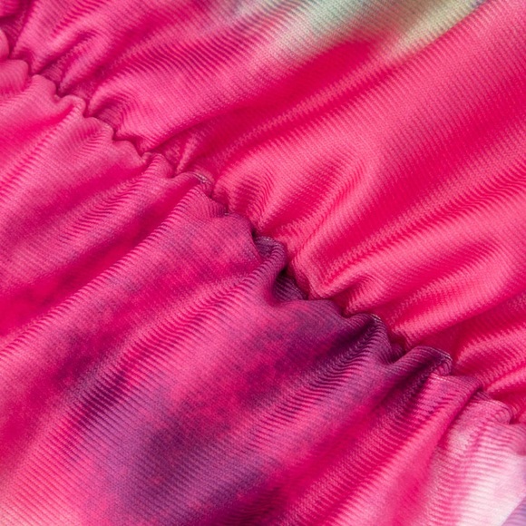 Abstract Print Top and Mini Skirt Set - Picture 2 of 3